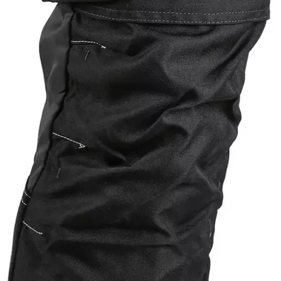 **Cordura-Reinforced Knee Pad Pockets** let you kneel with confidence while keeping long-lasting comfort where you need it most.