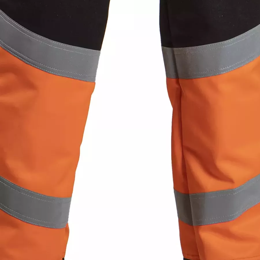 **Kniepolstertaschen** ermöglichen es Ihnen, Schutz dort hinzuzufügen, wo Sie ihn benötigen, für komfortableres Knien.