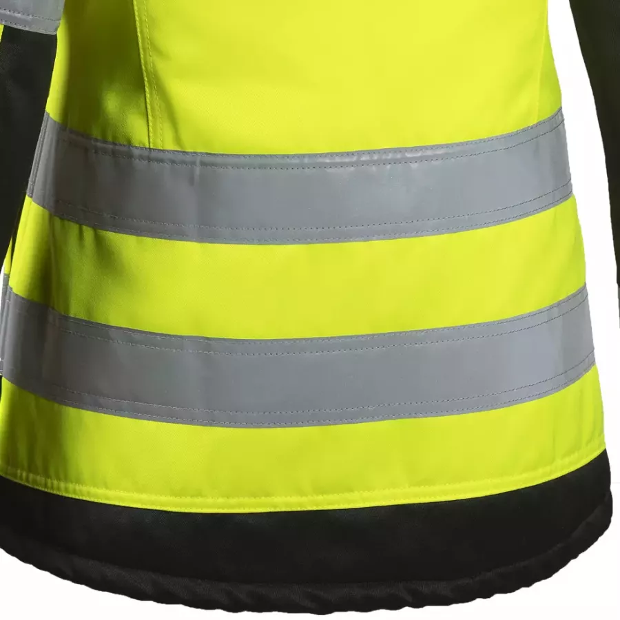 **Verlängerter Rücken** hält Sie vollständig bedeckt und warm, selbst beim Bücken oder Strecken bei der Arbeit.