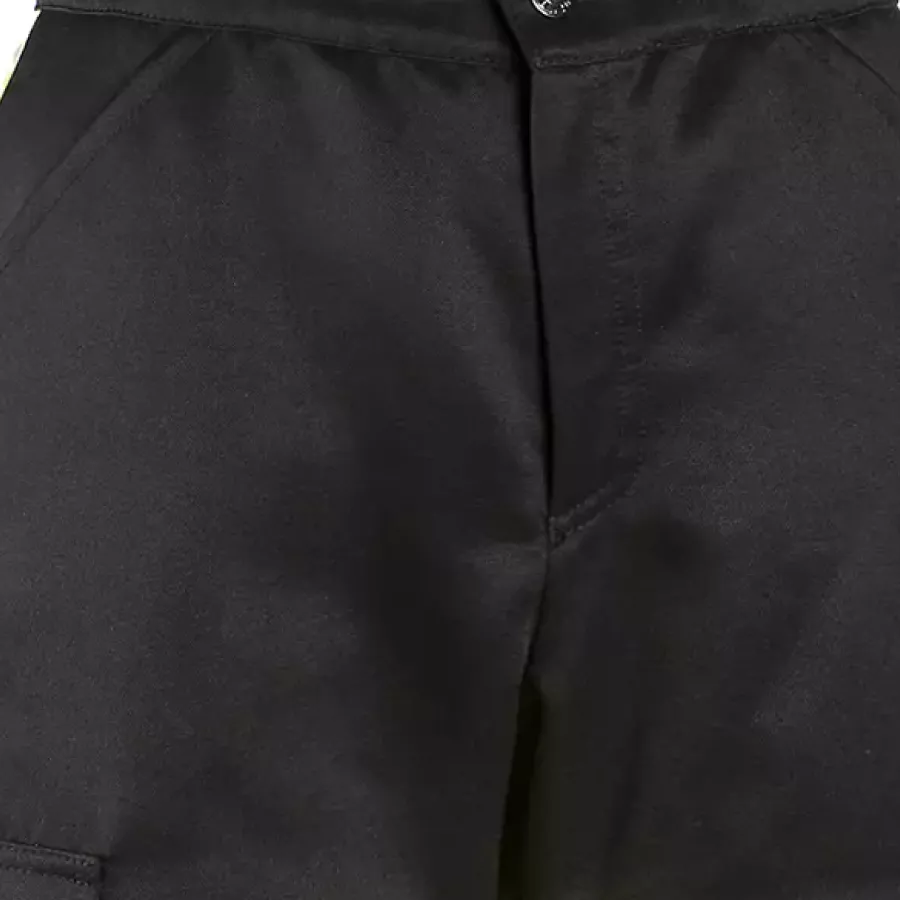 **Water and Dirt Repellent Finish** helps you stay dry and clean in changing outdoor conditions.