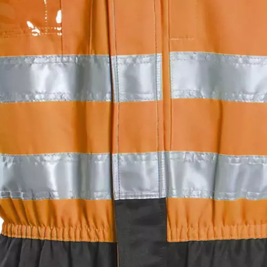 **Reflective Stripes** enhance visibility so you feel confident and seen in low-light working conditions.