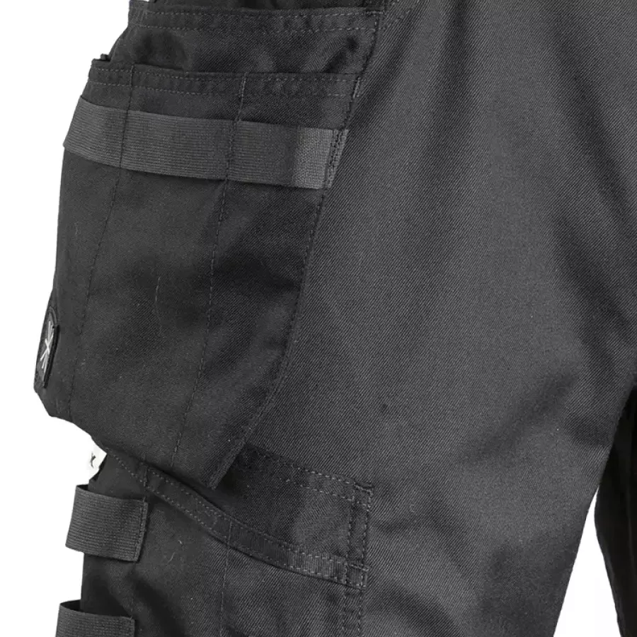 **Multiple Pockets** keep your tools and essentials organized and always within easy reach.