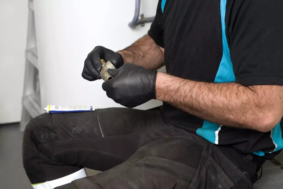 Granberg 114-880, Single-Use Gloves, Black, image 3, gallery thumbnail