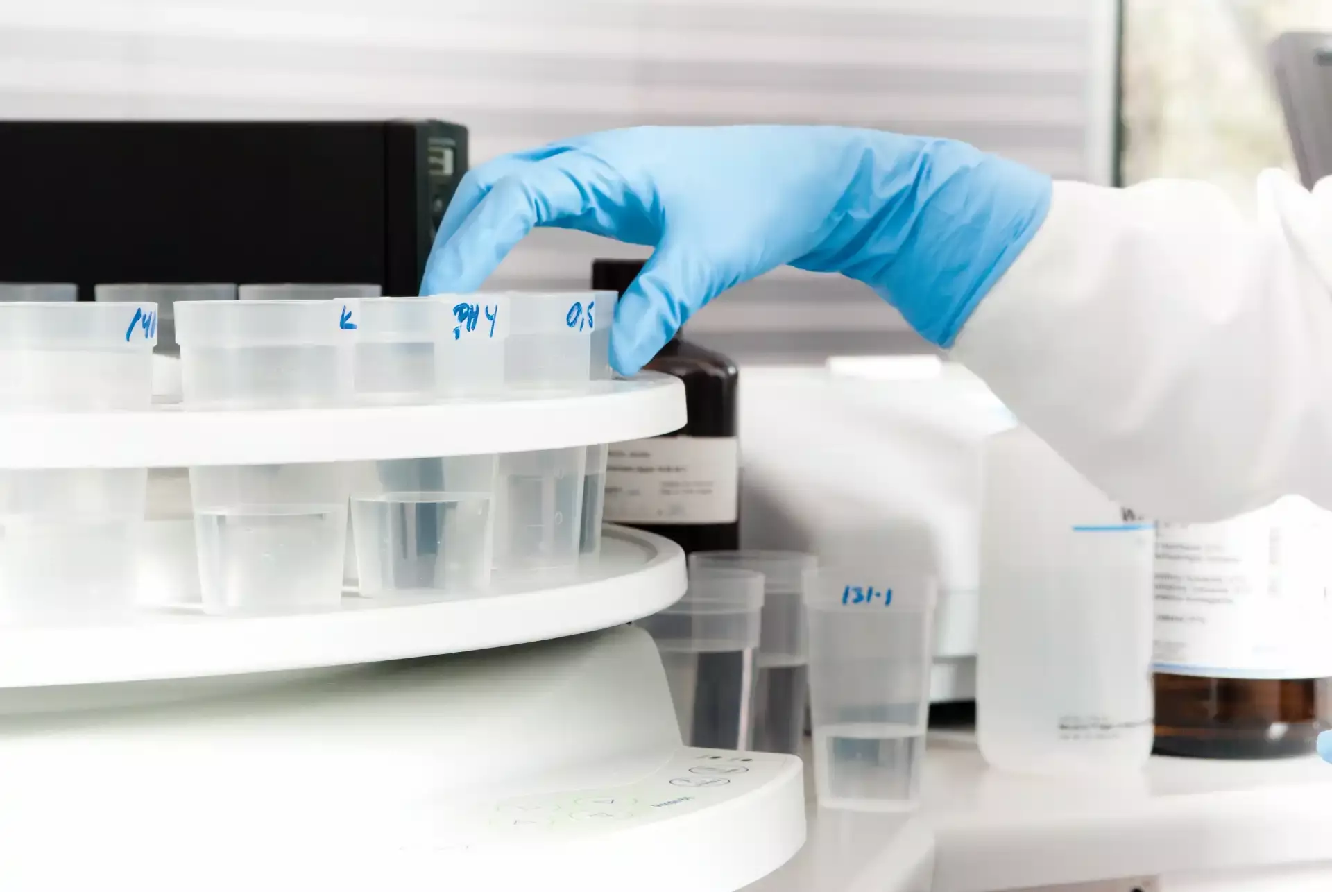 Granberg 114-951, Single-Use Chemical-resistant Gloves, Blue, image 5