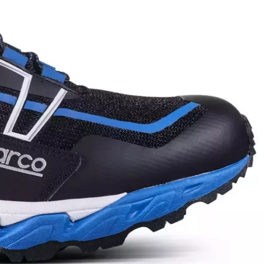 **Ultra-Durable Reinforced Toe** adds lasting protection and confidence while keeping your feet comfortable through long days.