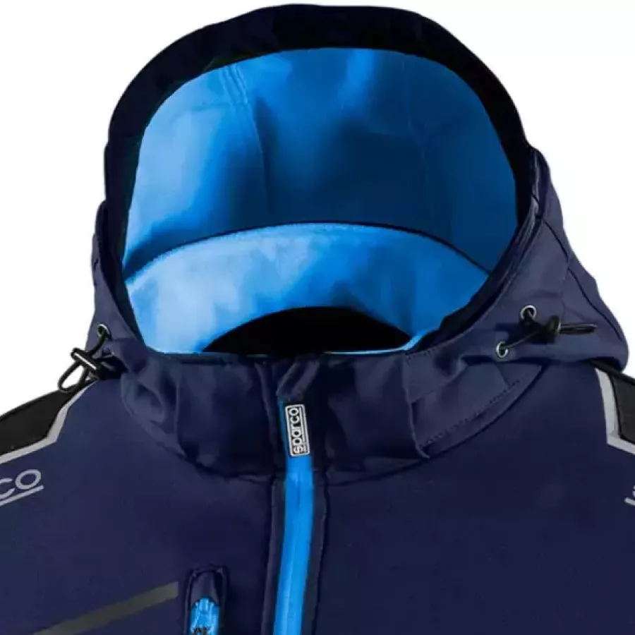 **Detachable Hood** lets you adapt instantly to changing weather while keeping a clean, streamlined look when you don’t need it.