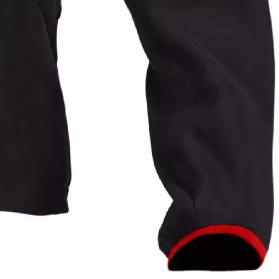 **Elastische Bündchen** sorgen für eine bequeme, sichere Passform, die hilft, Wärme einzuschließen, ohne die Bewegung einzuschränken.