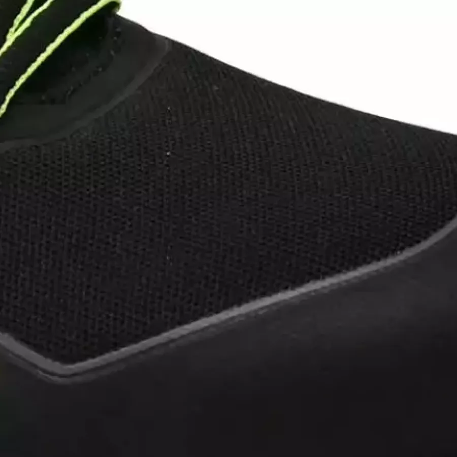 **Breathable Fabric** promotes airflow to keep your feet feeling fresh and comfortable throughout the workday.