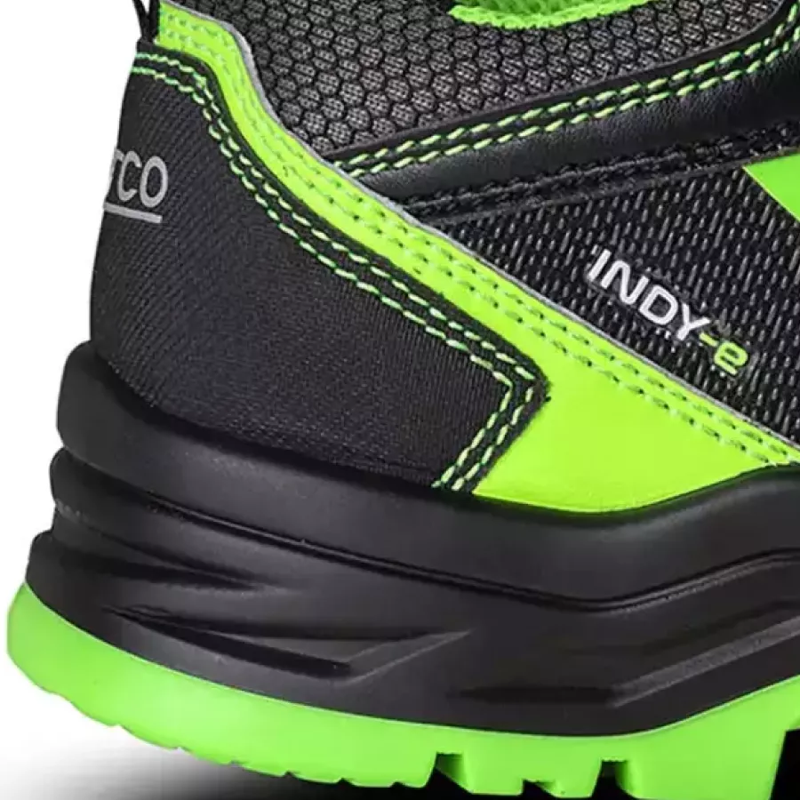 **Anti-Puncture Insole** supports secure footing underfoot so you can stay focused and confident on the job.