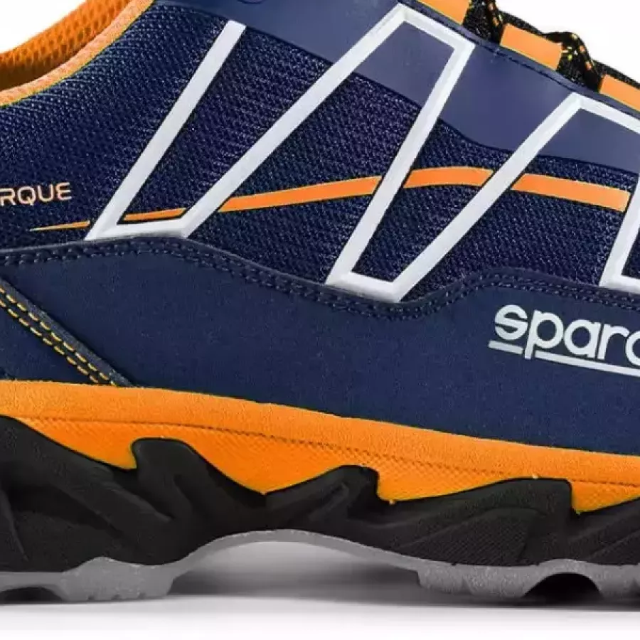 **Rutschfeste Laufsohle** bietet zuverlässigen Halt, damit Sie bei jeder Bewegung stabil und sicher bleiben.