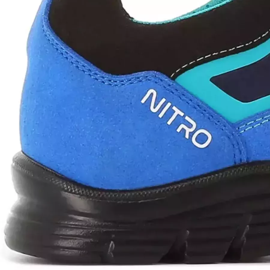 **Puncture Resistance** shields your soles from sharp threats beneath you so you can step with confidence across varied terrain.