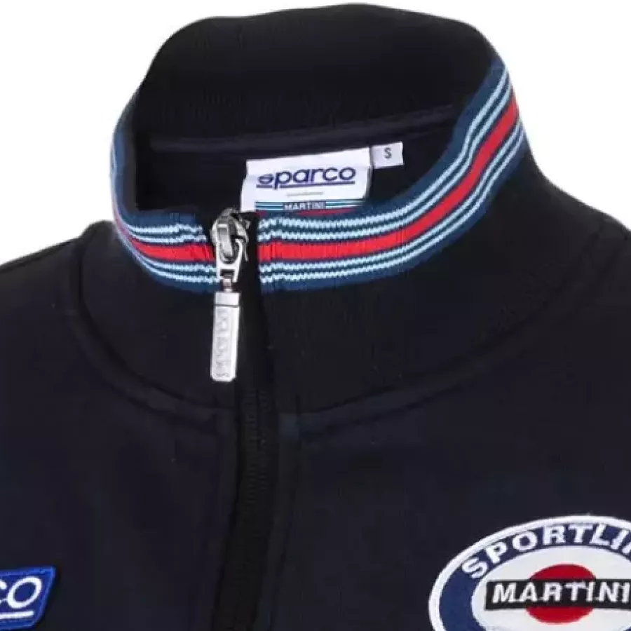 **Stand Up Collar** adds a sleek, sporty edge while keeping you cozy around the neck.