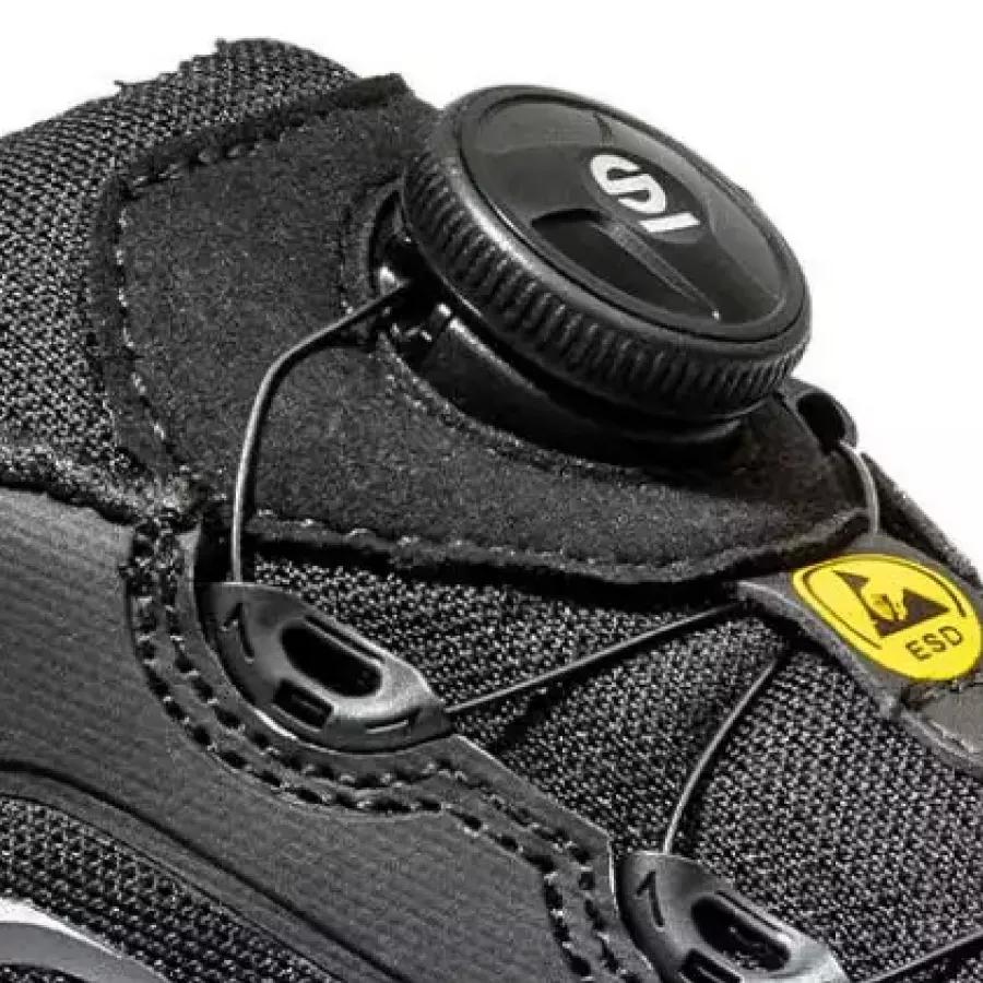 **Kabelverschlusssystem mit Schnellverschluss-Rotor** ermöglicht ein schnelles und müheloses Schließen der Schuhe für eine stets perfekte Passform.