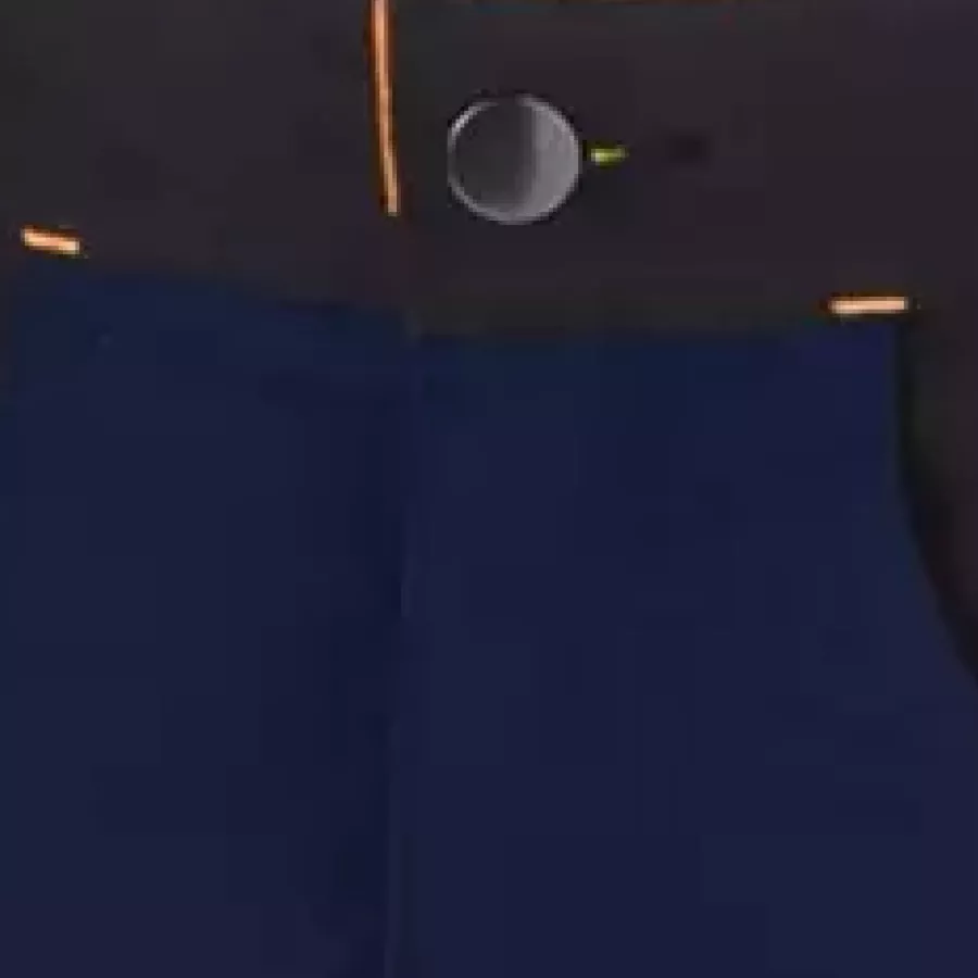 **Knopf- und Reißverschluss** hält Ihre Hose sicher geschlossen, ohne Sie aufzuhalten.