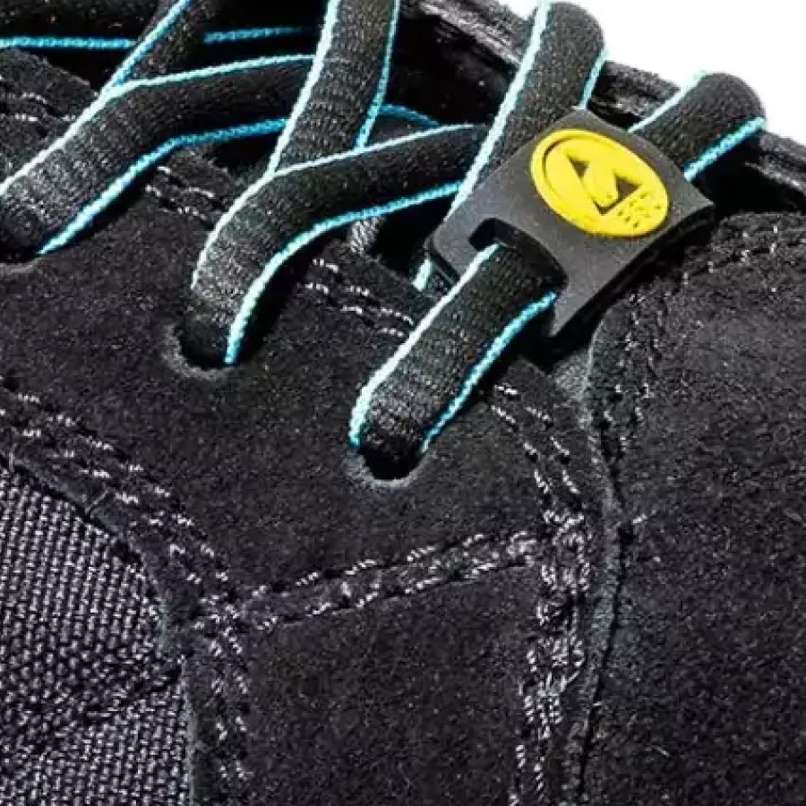 **Antistatic Properties** help reduce electrical build-up for safer, more stable steps throughout the day.