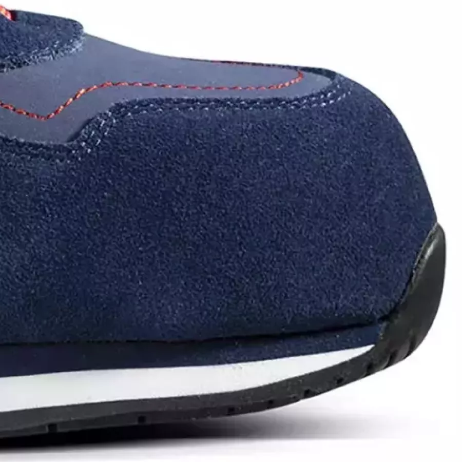 **Composite Toe Cap** delivers dependable protection while keeping the shoe light and comfortable for all-day movement.