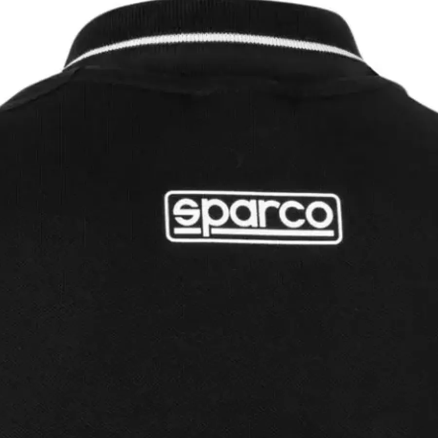 **Comfort and Flexibility** move with your body so you stay comfortable and confident in every activity.