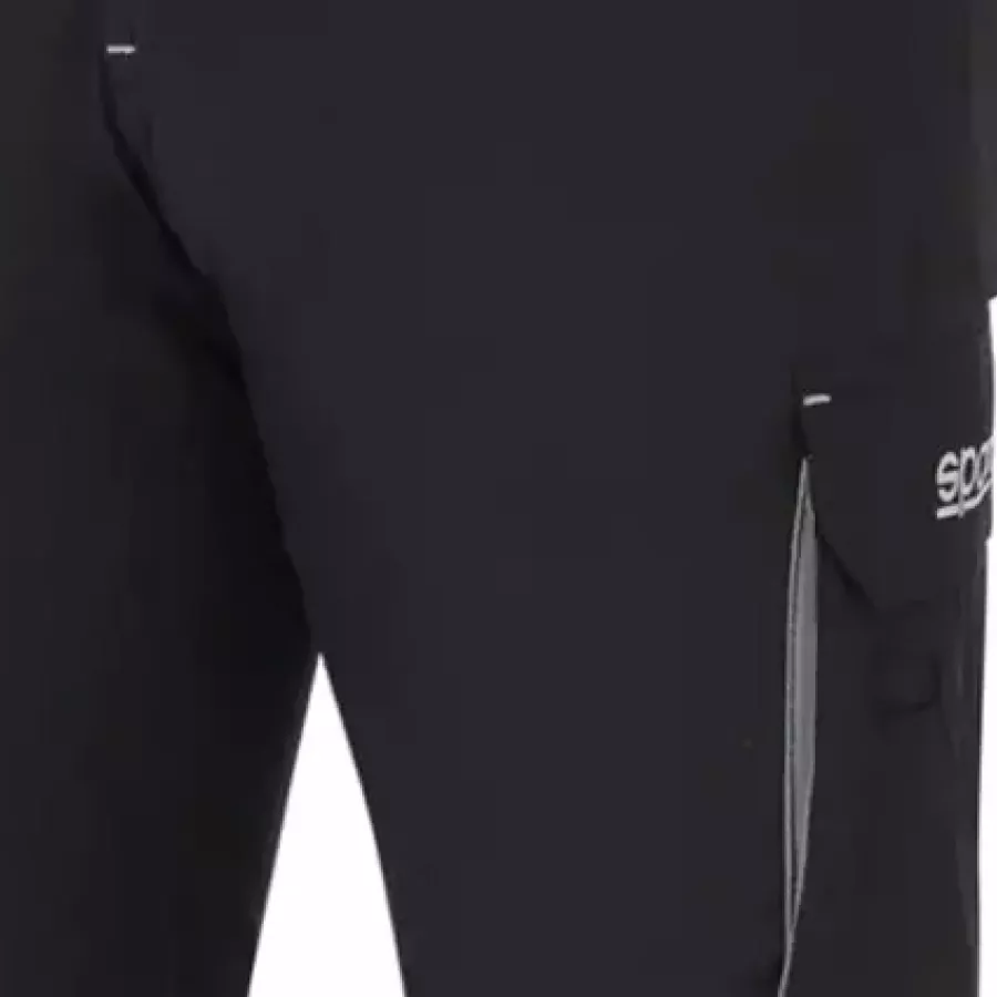 **Lightweight Construction** lets you stay agile and comfortable from morning to evening.