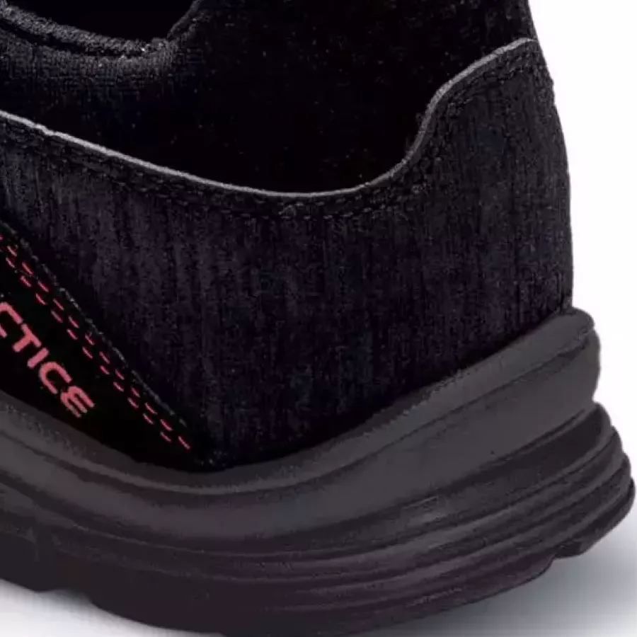 **Energieabsorbierende Ferse** dämpft jeden Schritt, reduziert Ermüdung und hält Sie den ganzen Tag bequem in Bewegung.