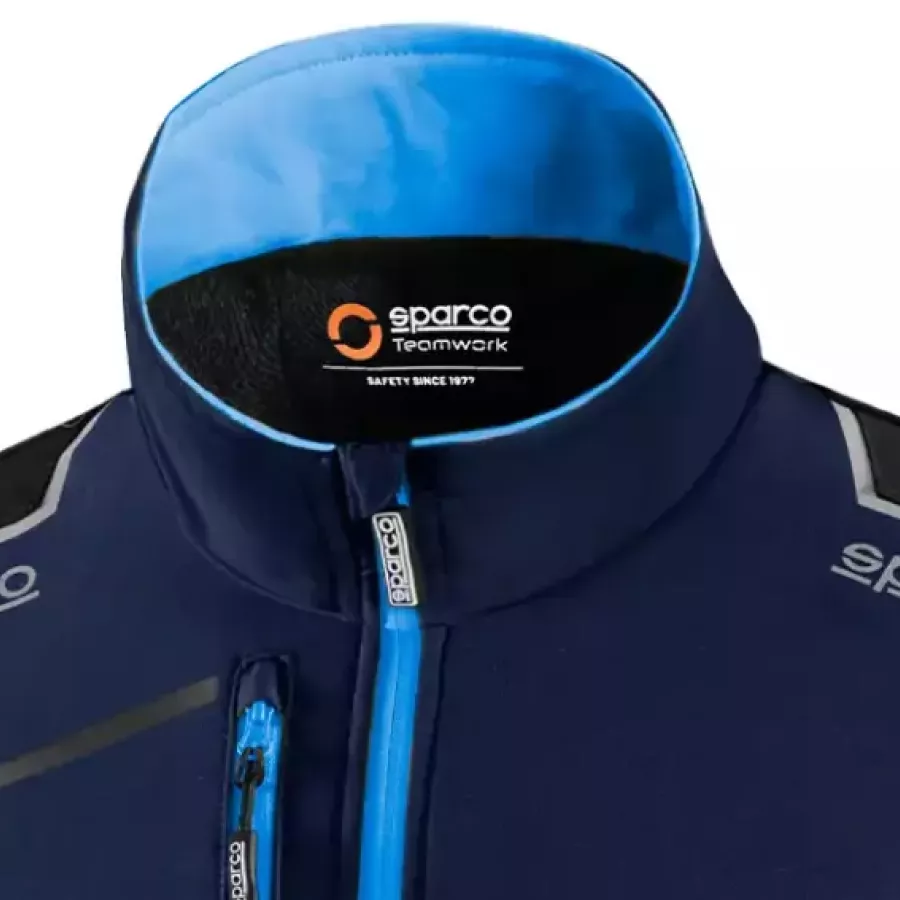 **Stand Up Collar** shields your neck comfortably while adding a sleek, confident look.