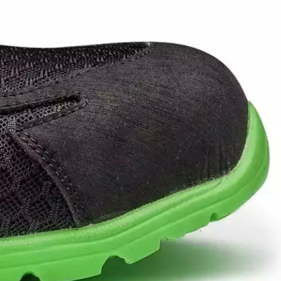 **Composite Toe Cap** shields your feet from impacts while keeping the shoe lightweight for all-day comfort.