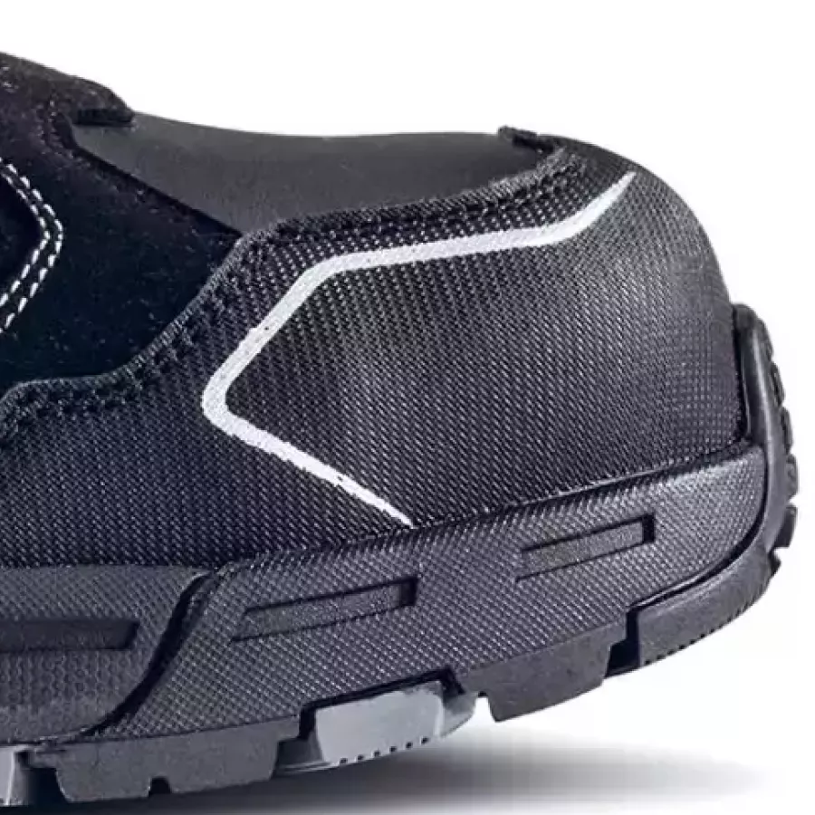 **Composite Toe Cap** keeps your feet protected without weighing you down, letting you move freely all day.