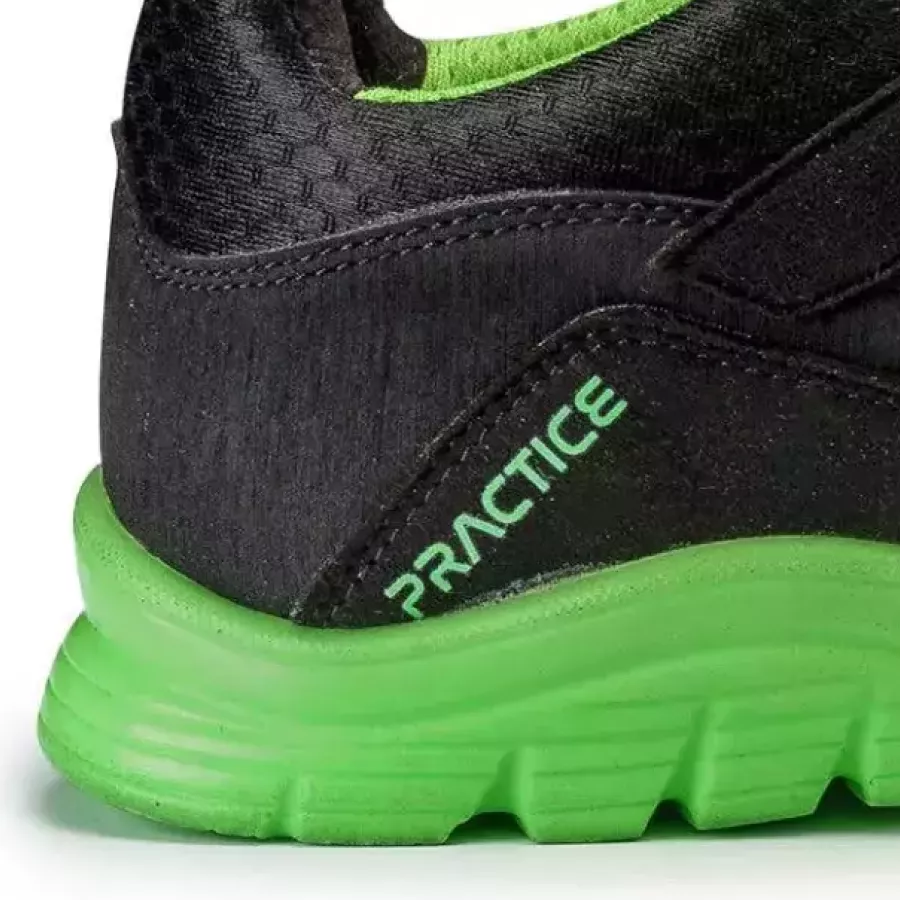 **Breathable Construction** keeps air flowing to maintain cool, dry feet even during extended wear.