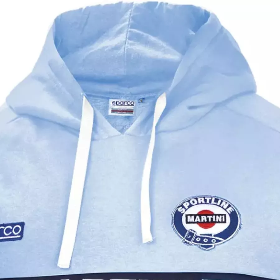 **Feste Kapuze** verleiht einen lässigen Racing-Look und bietet kuscheligen Schutz bei sinkenden Temperaturen.