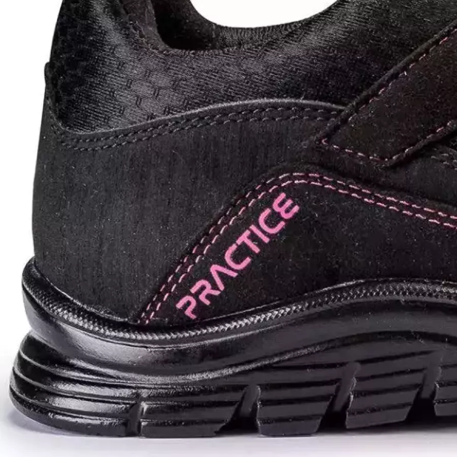 **Breathable Construction** keeps air flowing to maintain cool, dry feet even during extended wear.