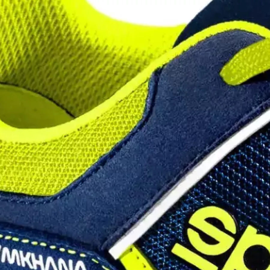 **Antistatic Properties** prevent unwanted shocks so you stay focused and comfortable on the job.