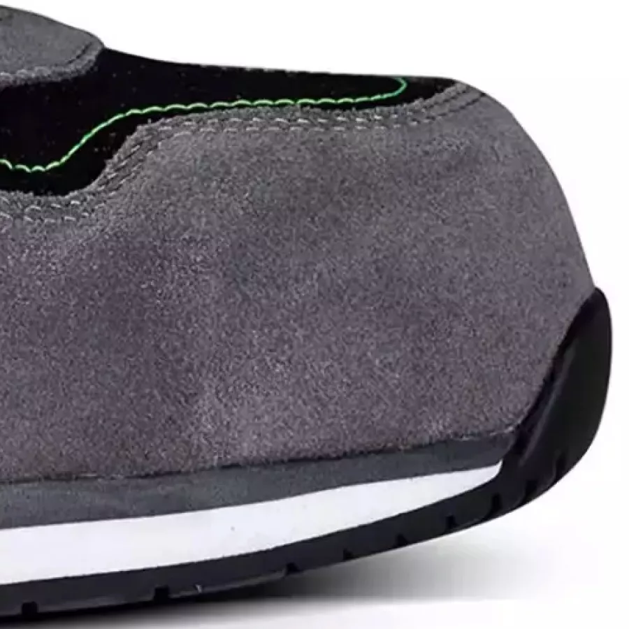 **Composite Toe Cap** gives you lightweight protection so you stay safe without feeling weighed down during long shifts.