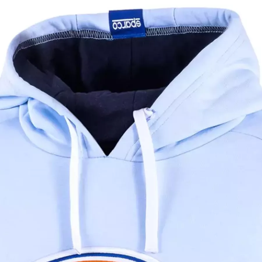 **Kapuzen-Design** hält Sie warm und ist stilvoll, perfekt für den Lagenlook an kühleren Tagen.