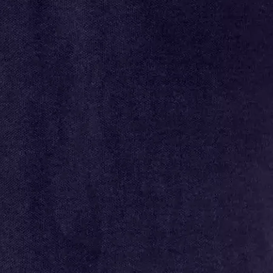 **100 % Baumwolle** bietet weichen, atmungsaktiven Tragekomfort, der Sie von morgens bis abends frisch hält.