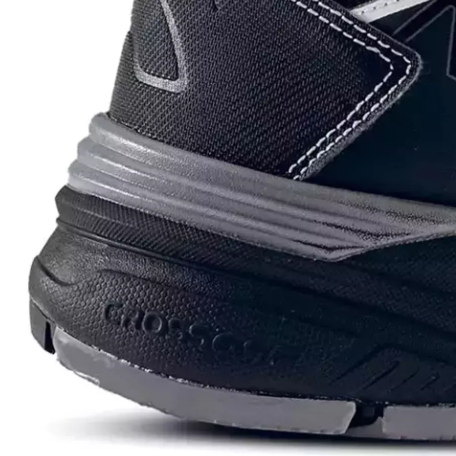 **Puncture Resistance** gives you confidence on rough surfaces by keeping sharp objects from breaking through.