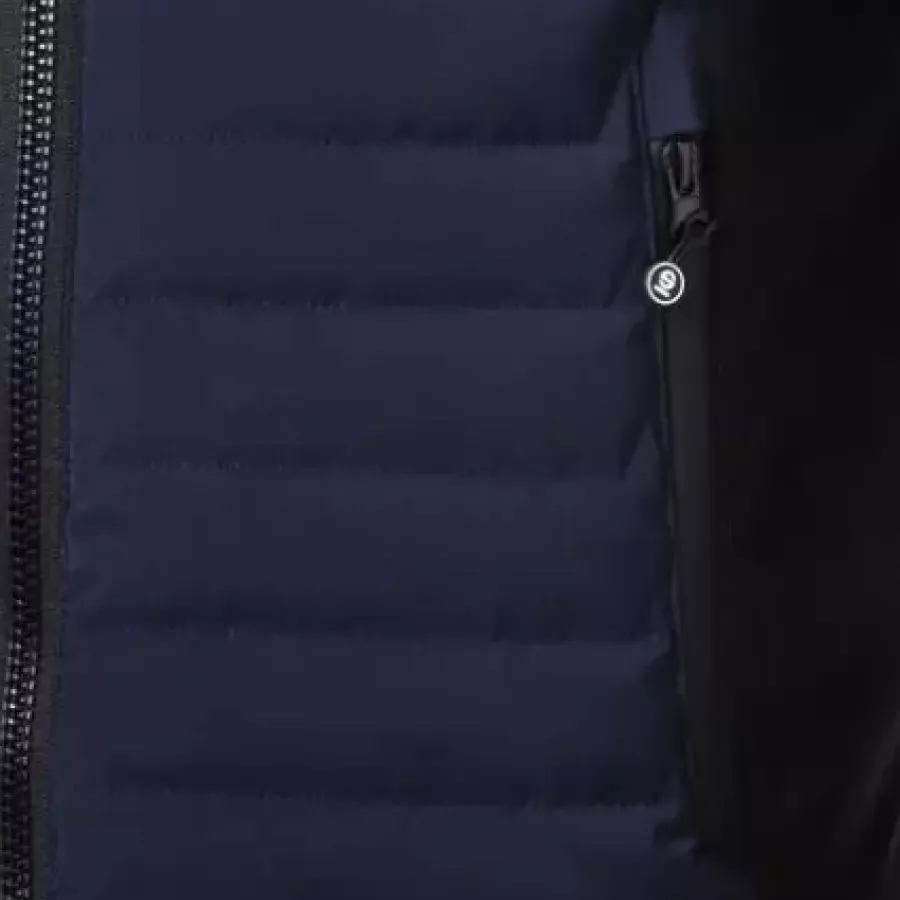 **Zipper Pockets** provide safe, easy access to your essentials while on the move.