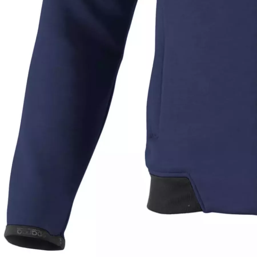 **Elastic Cuffs** keep the sleeves snug and secure, letting you move freely without distractions.