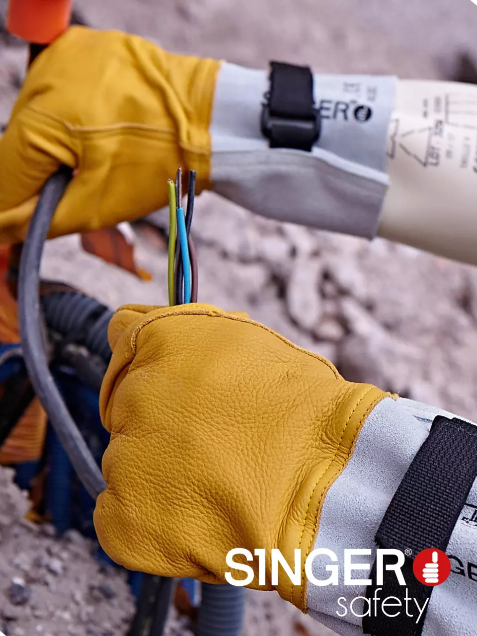 Singer Safety 50ELEC, Electrical Over-Gloves, image 4, gallery thumbnail