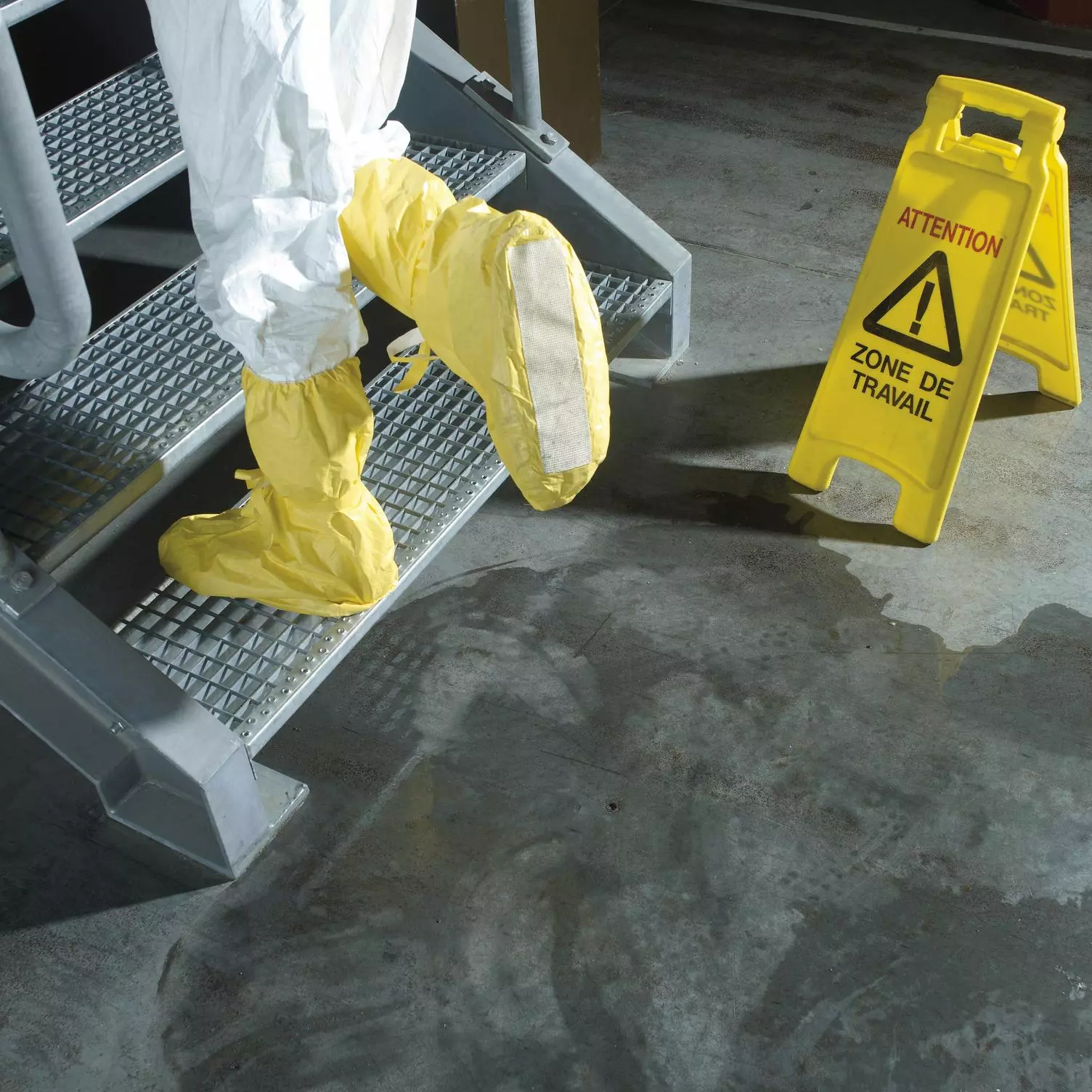 DuPont TC-POBA-S-YL-00, Tychem 2000 C Boot Cover, Yellow, image 2