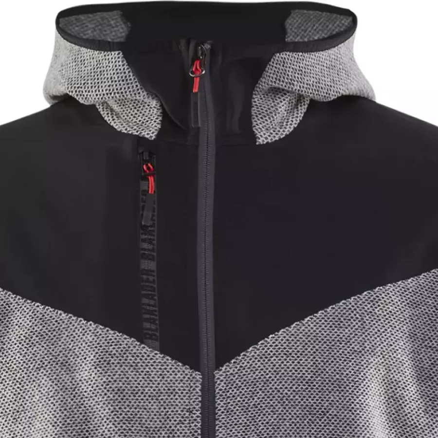 **Fixed Hood** provides reliable, ready-to-go coverage that keeps you comfortable in shifting weather.