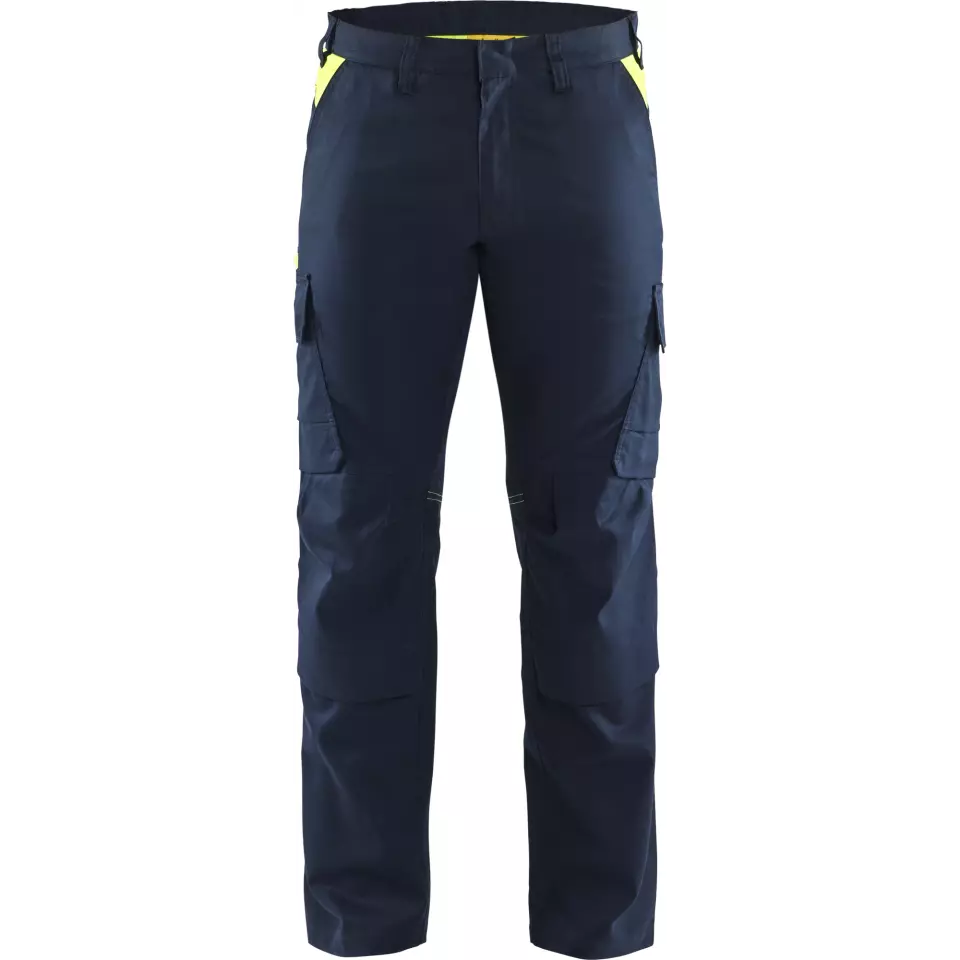 Material · Polyester, Cotton feature highlight