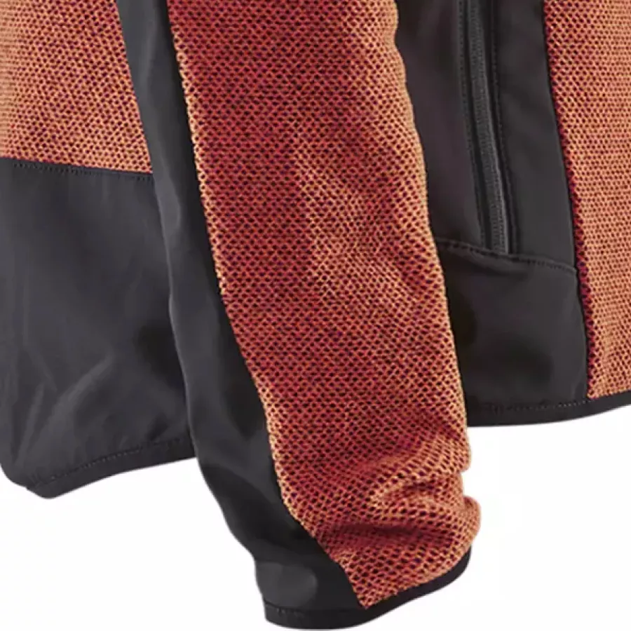 **Elastic Cuffs** seal out cold air while keeping your sleeves comfortably in place.