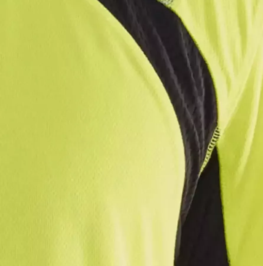 **Moisture-Wicking Mesh** draws sweat away to keep you cool and dry during hot days.