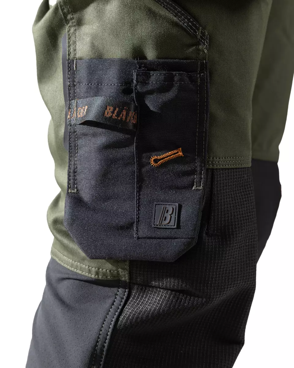 Blaklader 197711494240, STRIKER Stretch Pirate Shorts, Forest Green/Rust, image 6, gallery thumbnail