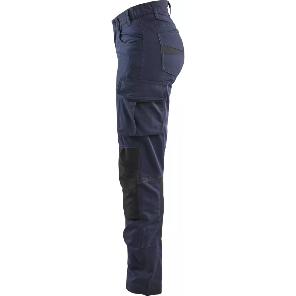 Pocket System · Phone Pocket feature highlight