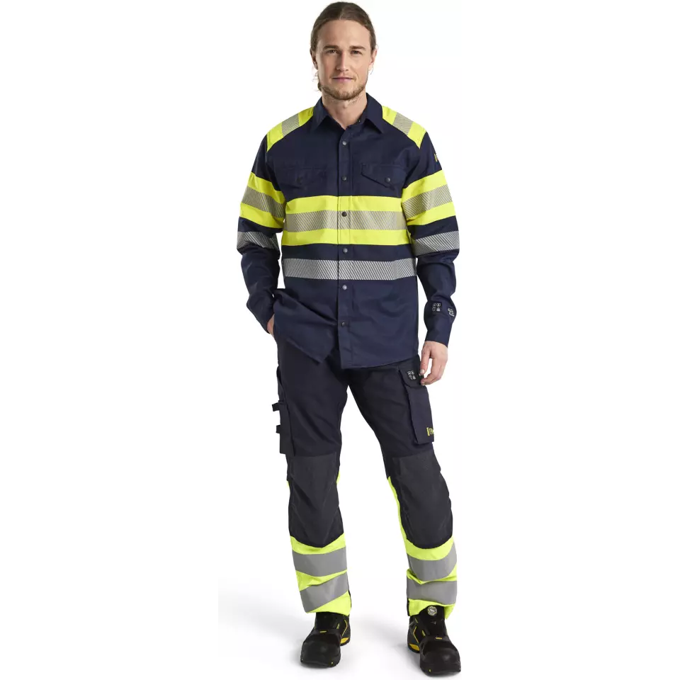 EN ISO 20471 · Reflective Strip Area Grade 1 feature highlight