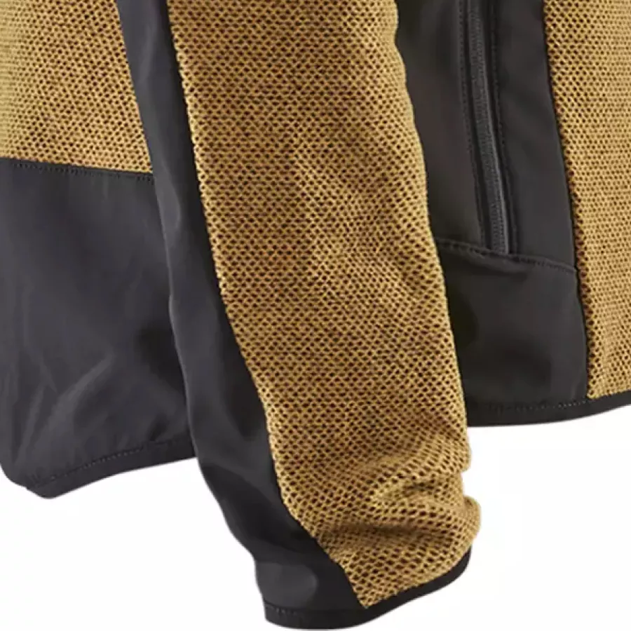 **Elastic Cuffs** seal out cold air while keeping your sleeves comfortably in place.