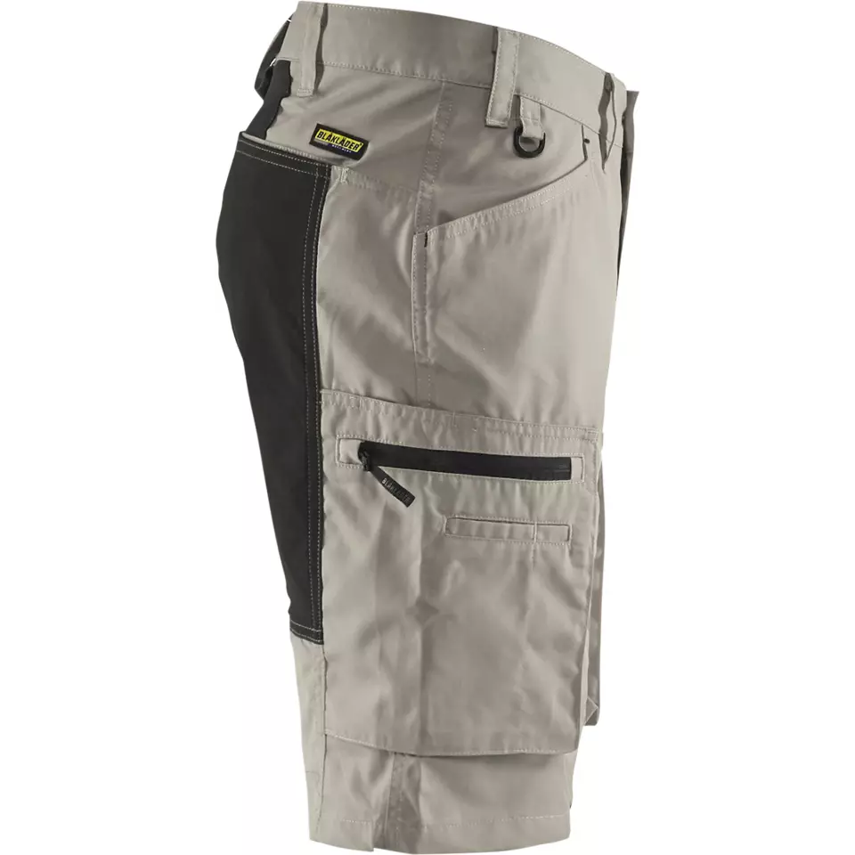 Pocket System · Zipper Pocket feature highlight