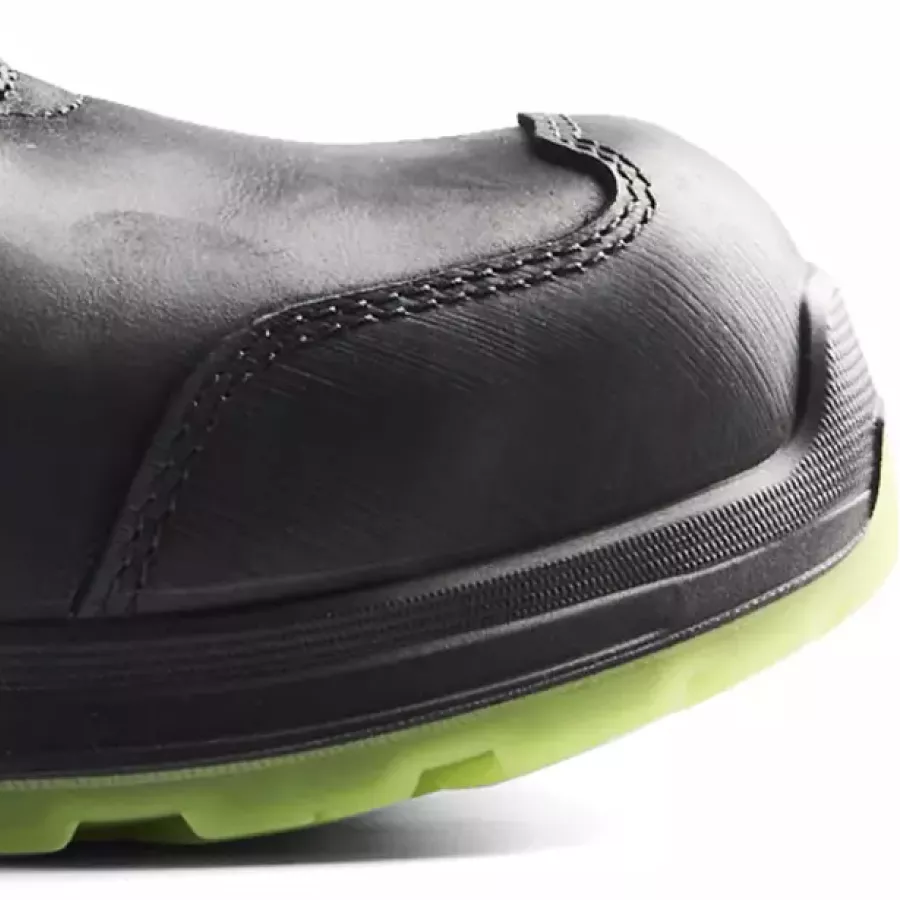 **Composite Toe Cap** provides lightweight, metal-free protection that lets you move freely and confidently.