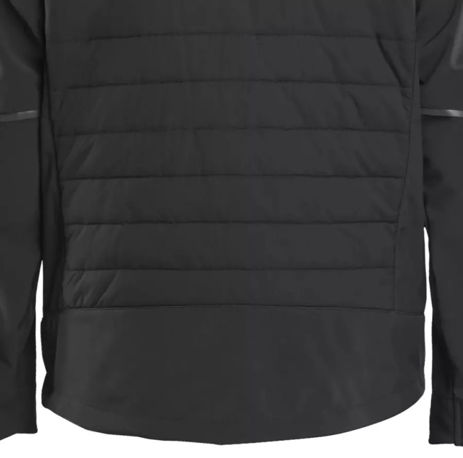 **Extended Back** provides extra coverage and warmth when you bend or move.