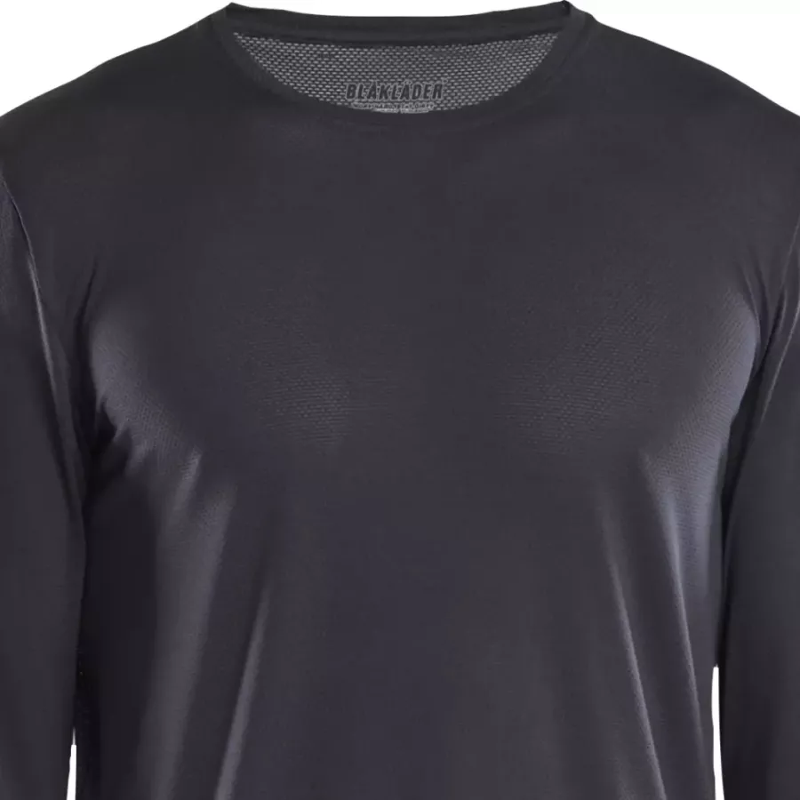 **UV Protection** defends against sunlight, keeping you cool and protected during outdoor work.